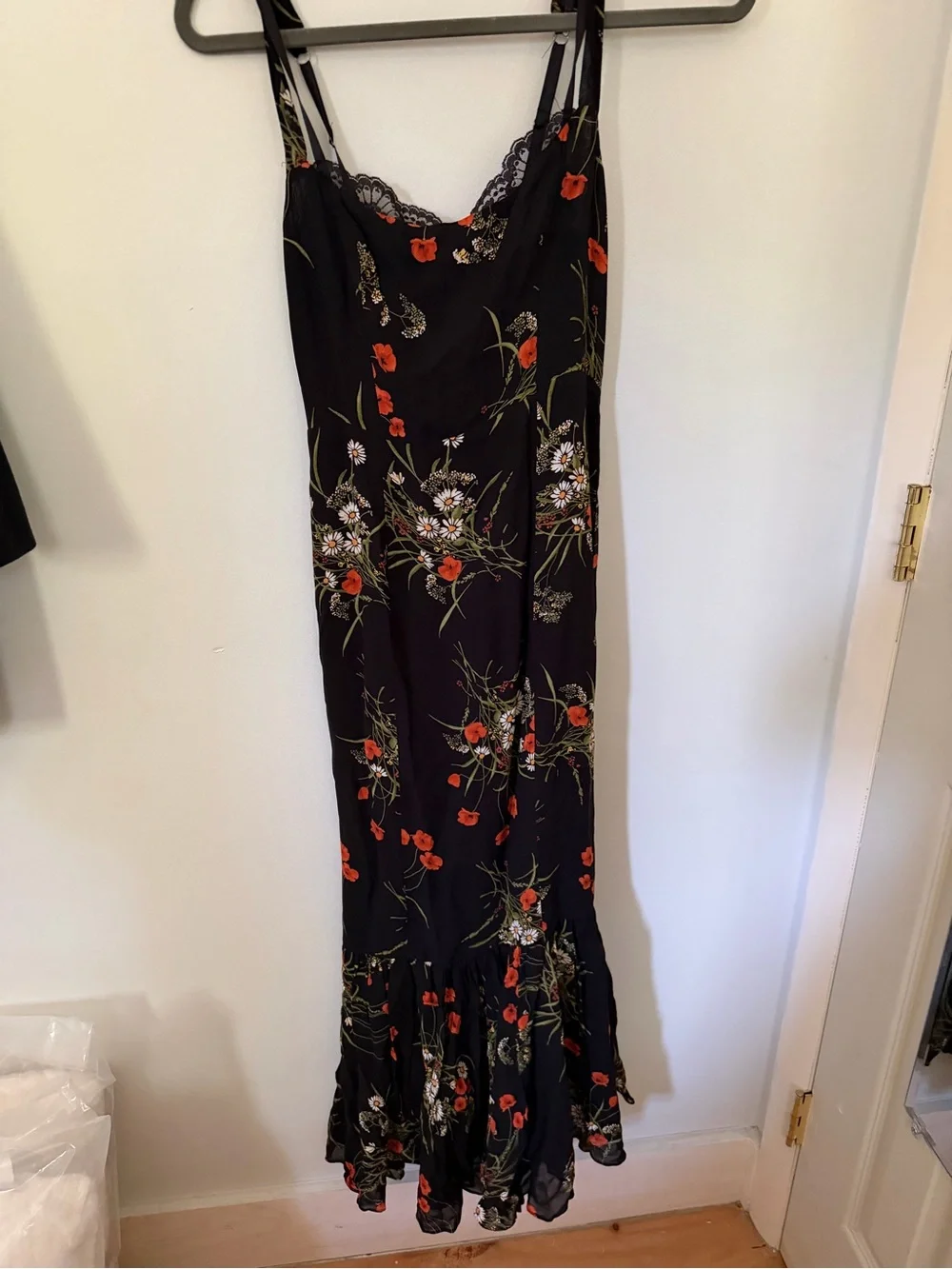 NWT REFORMATION Irisa Floral Trumpet Dress in Robyn Size US 0 lace trim - Picture 13 of 15